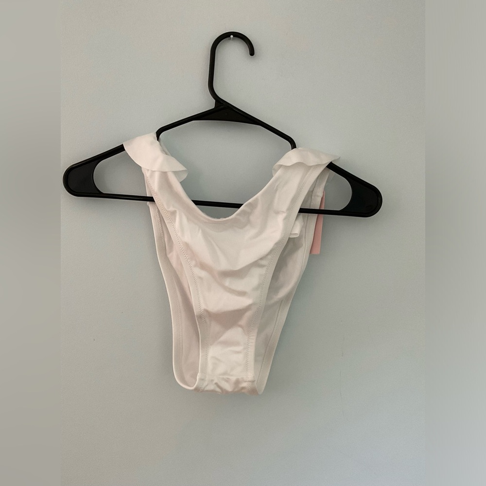 NWT Victoria’s Secret high waisted ruffle size Large
